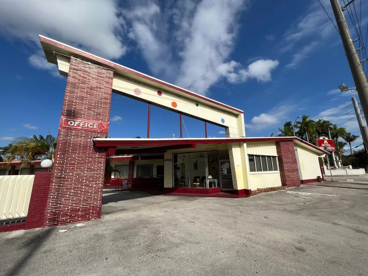 Palacio Inn Motel Miami Springs Buitenkant foto